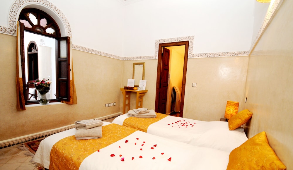 Riad Elias 27/72
