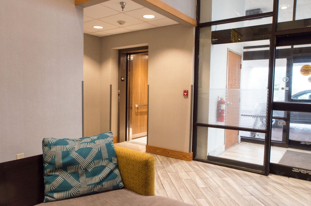 Greenstay Hotel and Suites 46/69