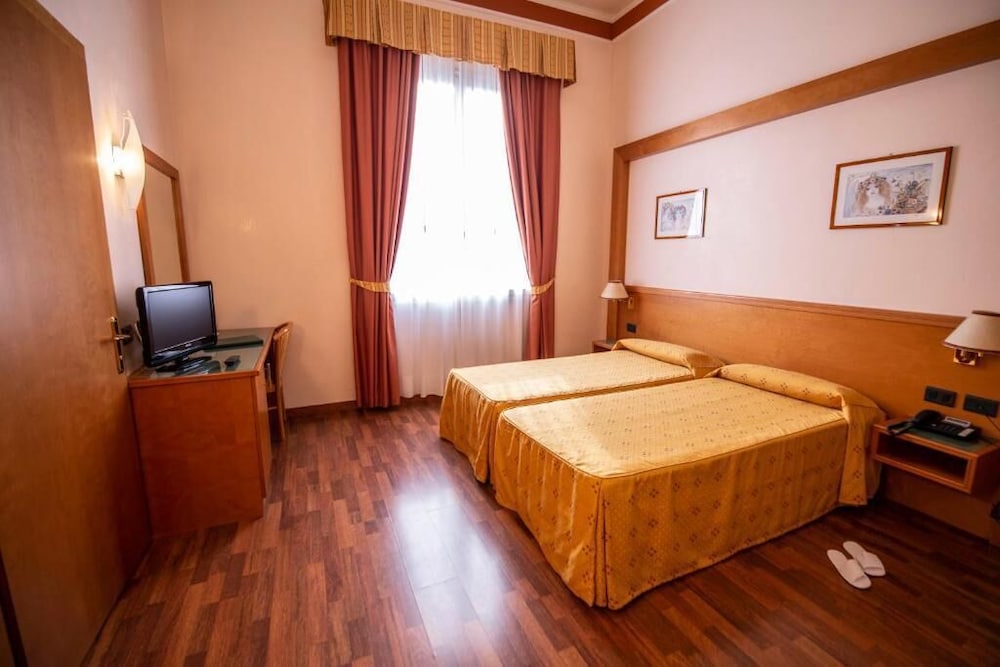 Hotel Estense 27/40