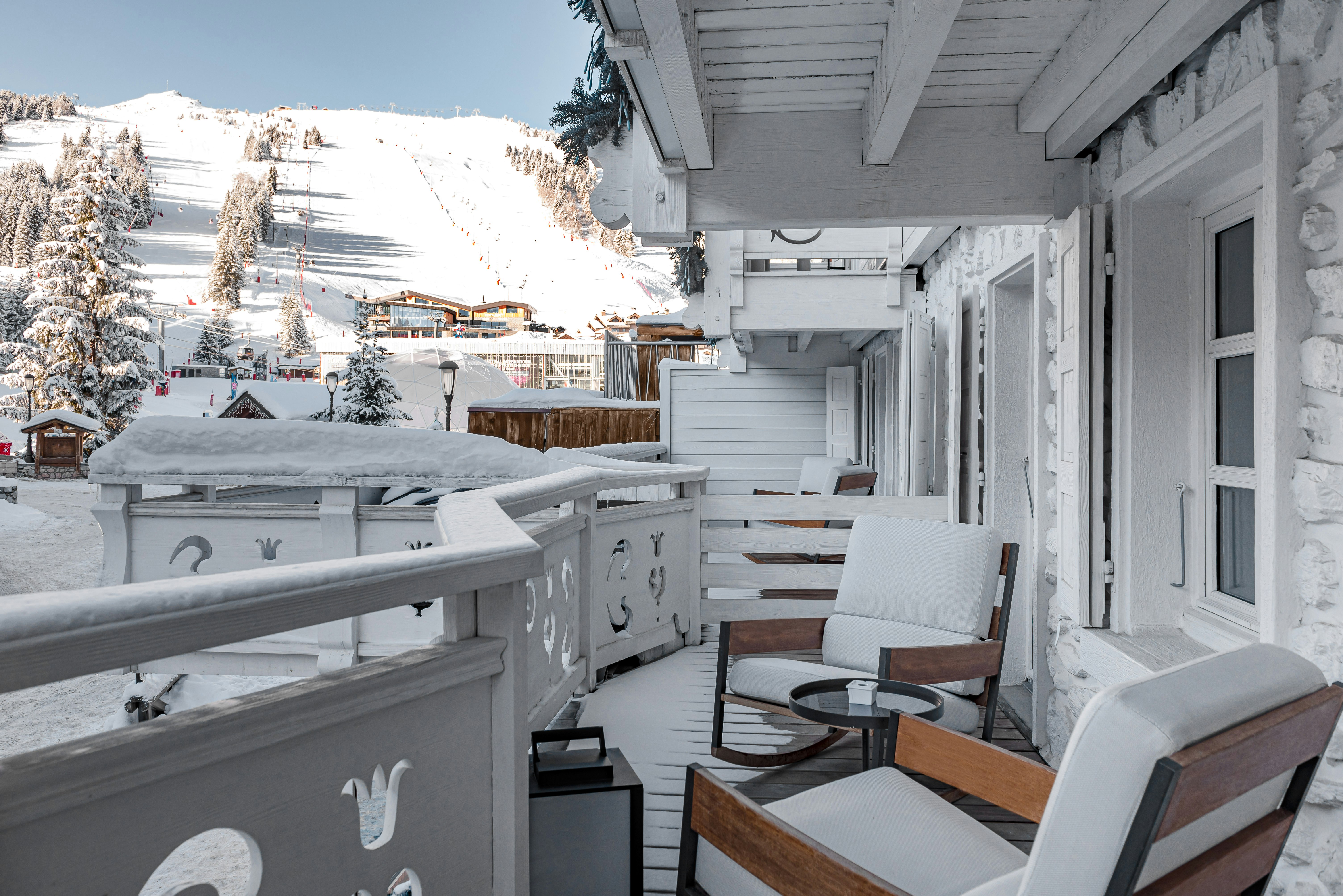 White 1921 Courchevel 17/27