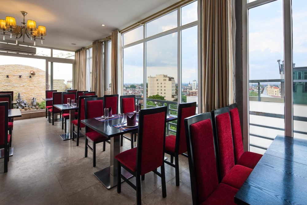 Skylark Boutique Hotel 45/50