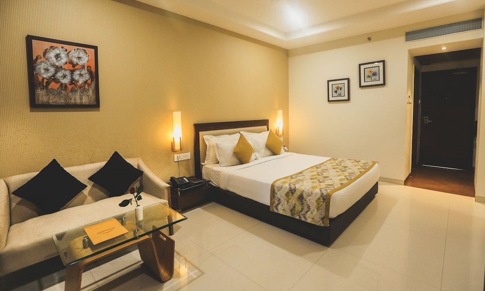 Rudraksh Club & Resort 5/27