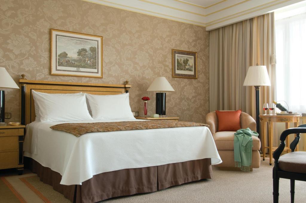 Superior, King Bed