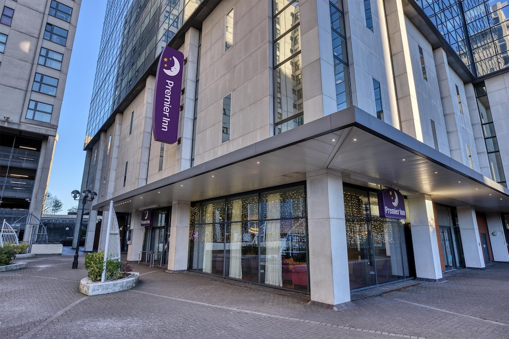 Premier Inn Cardiff City Centre Queen Street 53/60