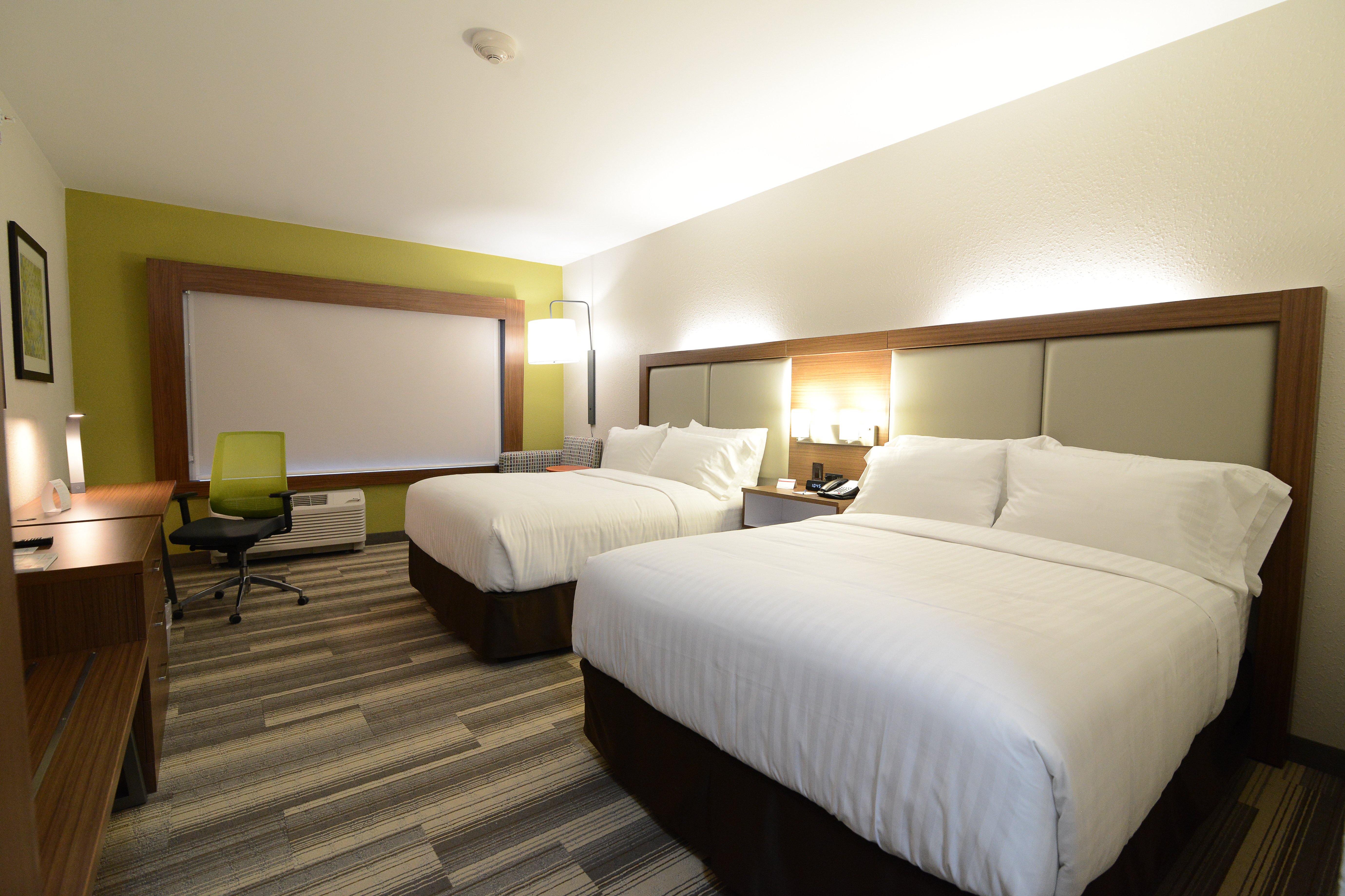 Holiday Inn Express And Suites Chicago North Shore Niles 16/57