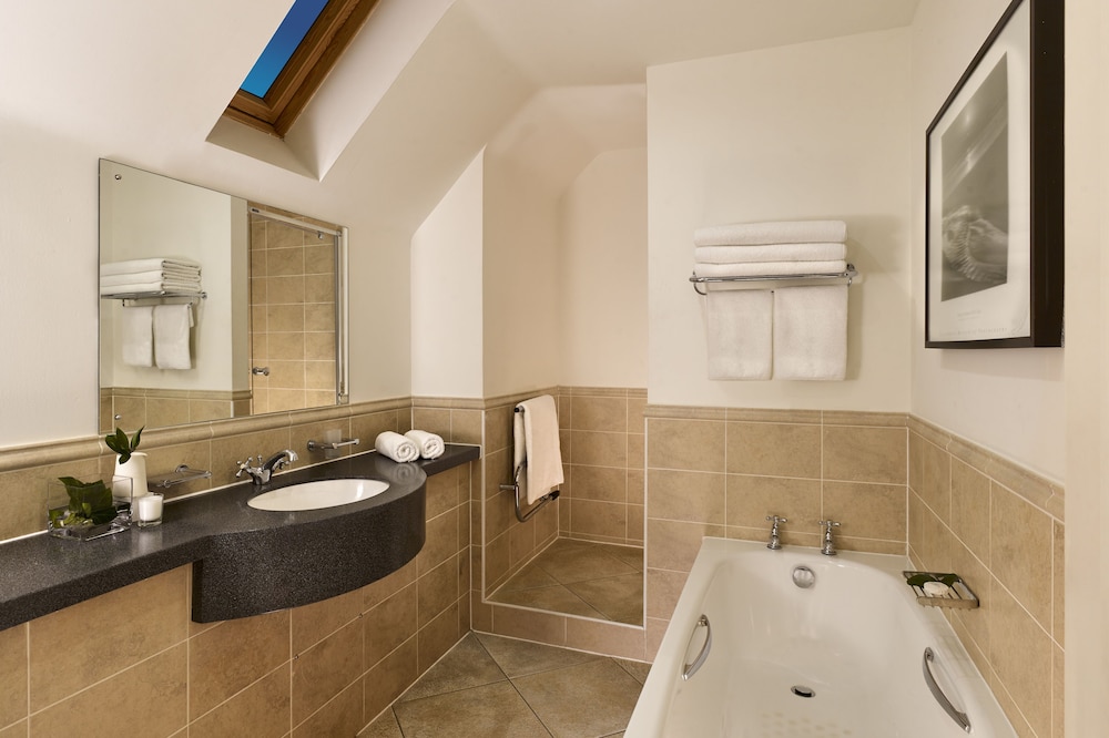 Duchally Hotel and Country Estate 50/50