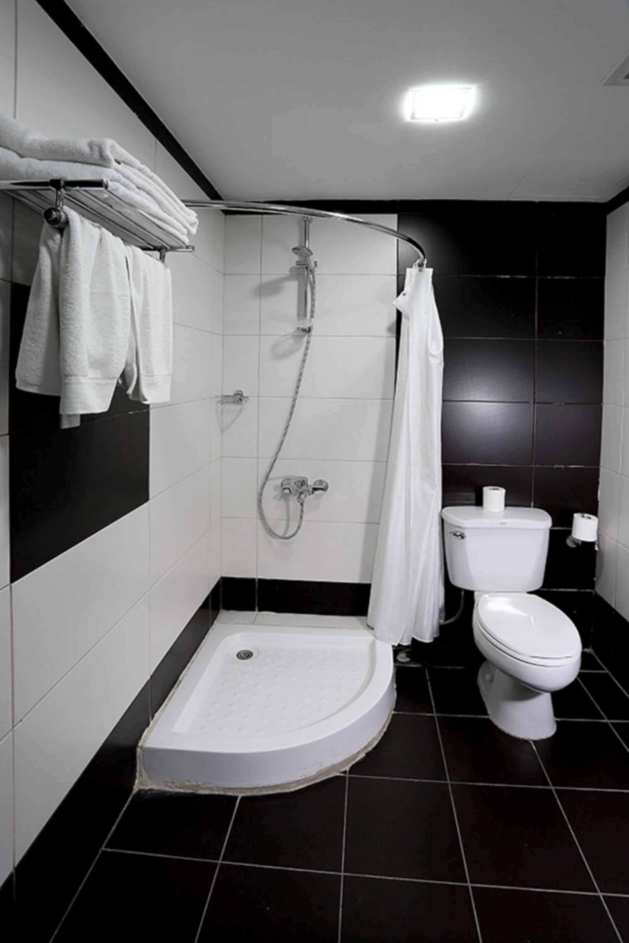 Watheer Hotel Suite 44/44