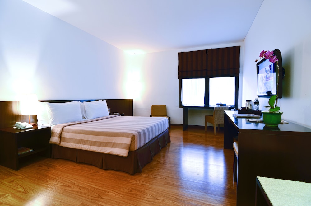 GUMILANG REGENCY HOTEL EX-GUMILANG SARI HOTEL(KT) 10/31