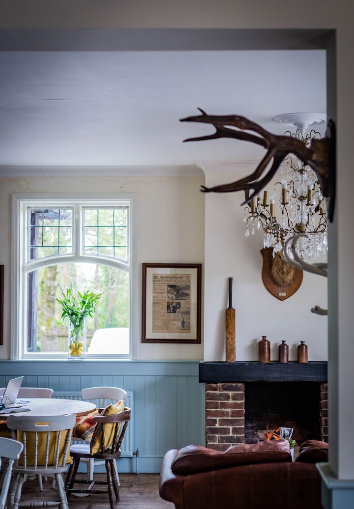 The Cricketers Inn 1/42