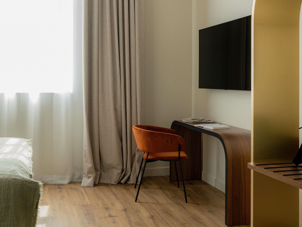 Hotel et Spa Fort St Laurent Lyon - Handwritten Collection 40/50