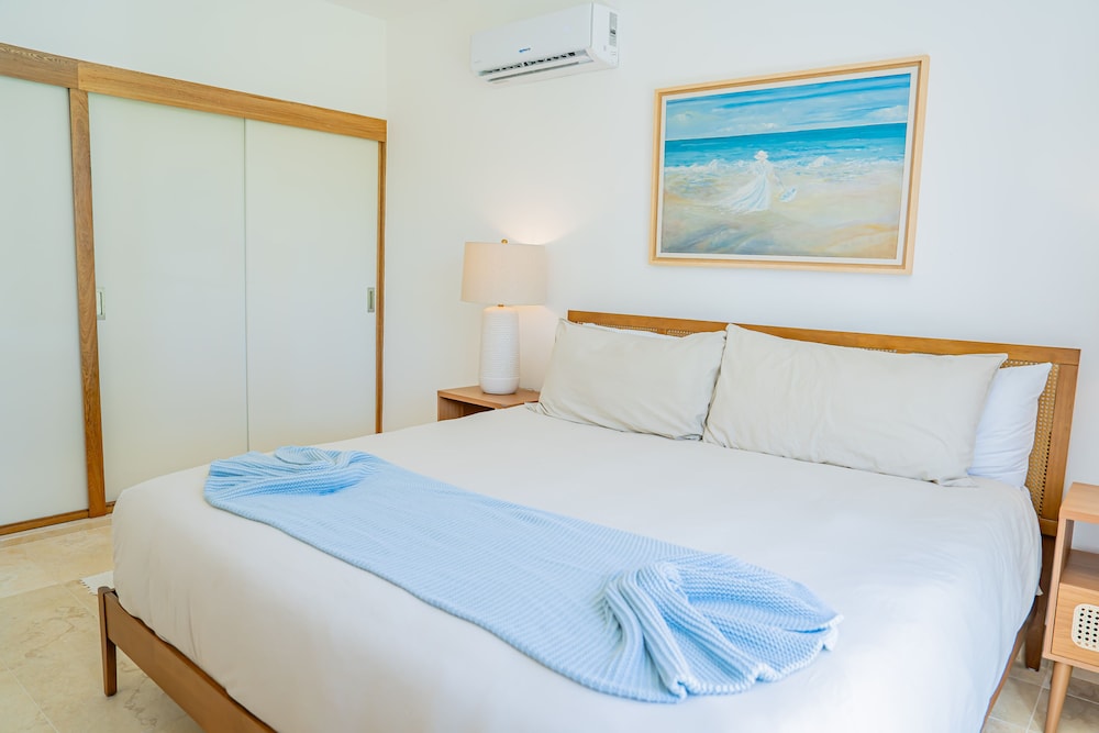 2 Bedrooms, Panoramic, Town House, 1 Queen and 2 Double Beds, Golf Course View, Private Pool