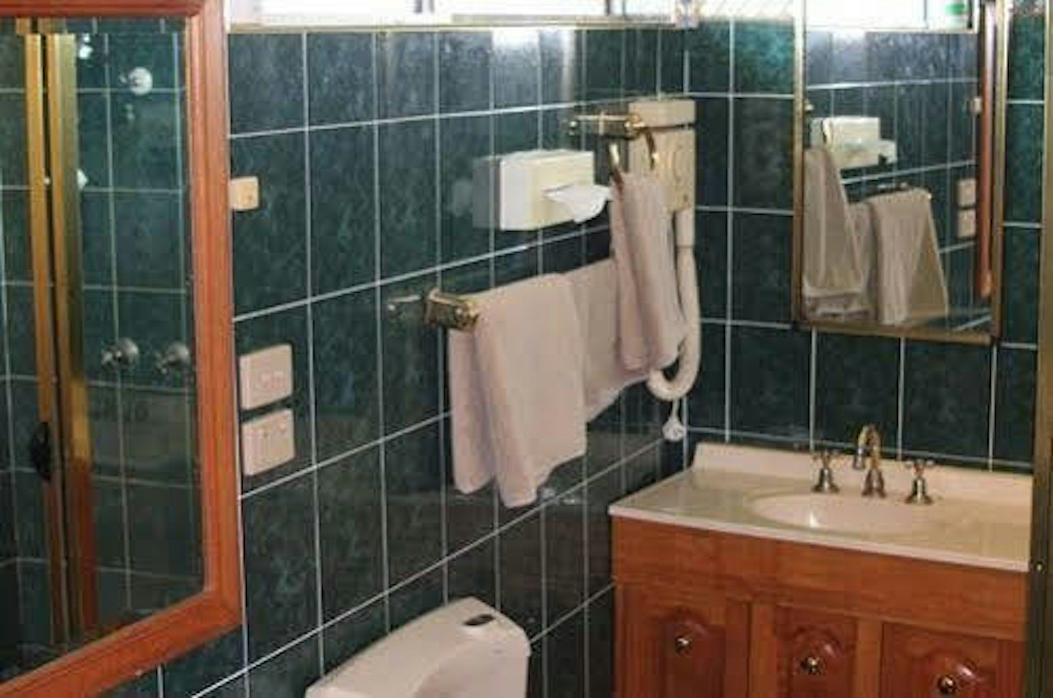 Nandewar Motor Inn 23/24