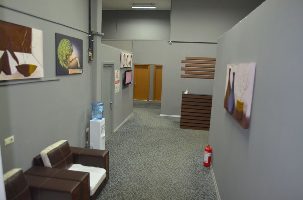 Hill Suites 4/34