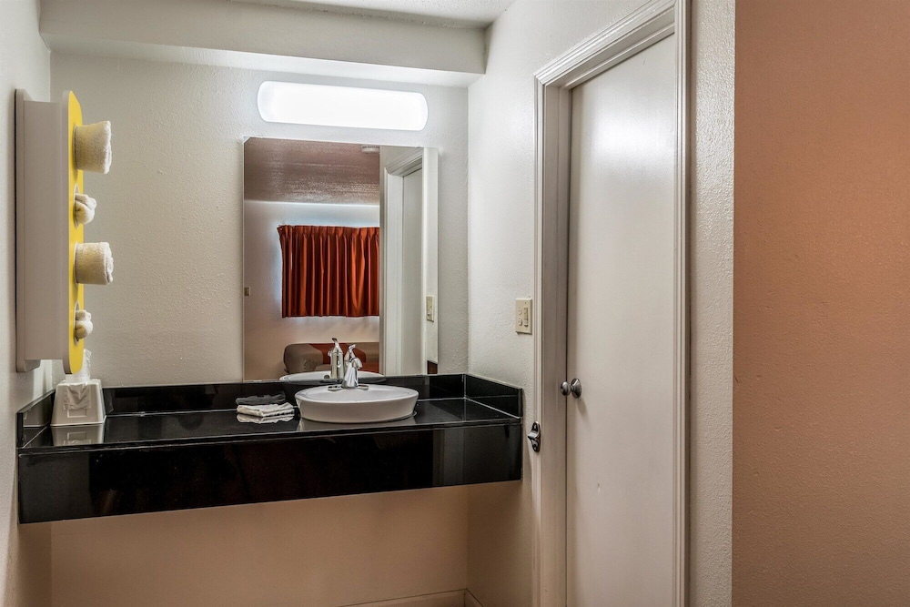 Motel6 Florence, KY - Cincinnati Airport 40/40