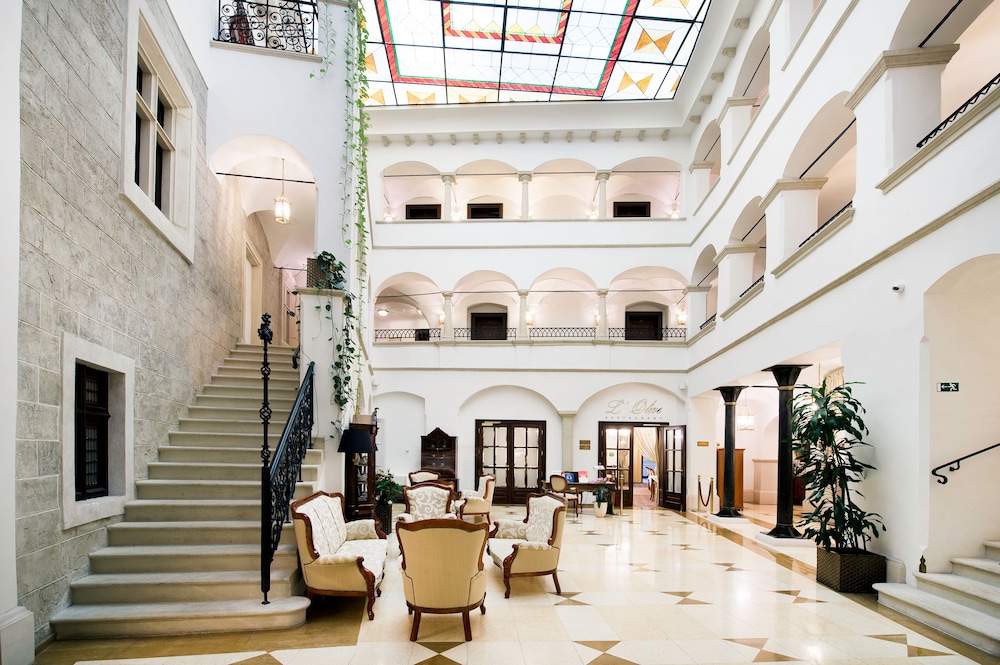 Arcadia Boutique Hotel 57/64