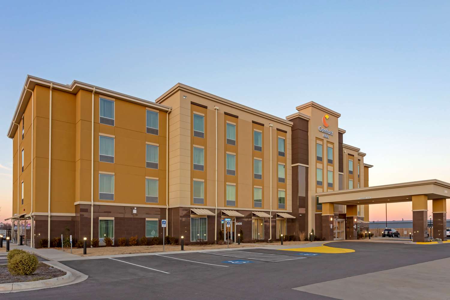 Comfort Inn Jonesboro Central 25/28