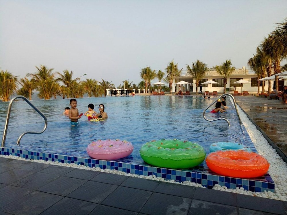 Sea Star Resort Quang Binh 38/66