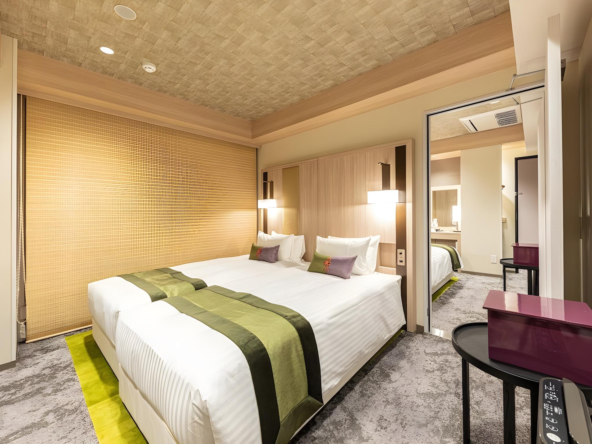 Hollywood, 2 Rooms, Family, Twin Beds