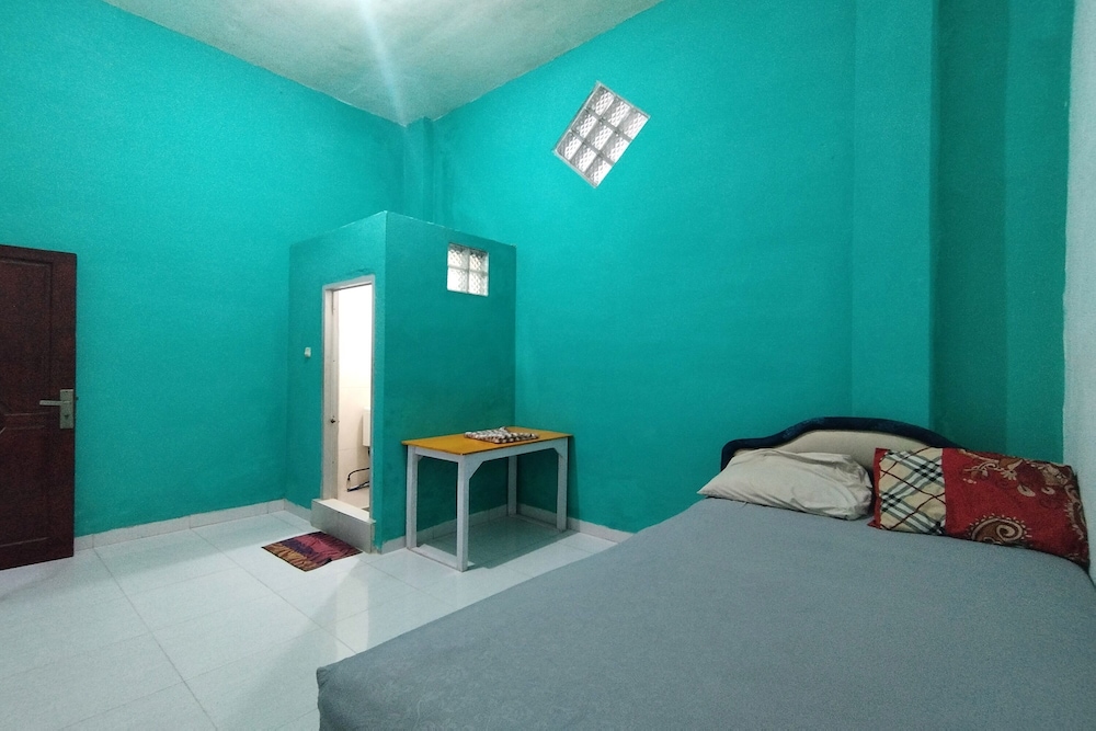 OYO 2933 Wisma Hiro Pertiwi 16/26