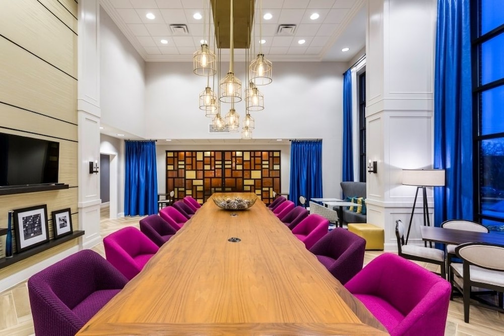 Hampton Inn & Suites Newport-Cincinnati 39/44