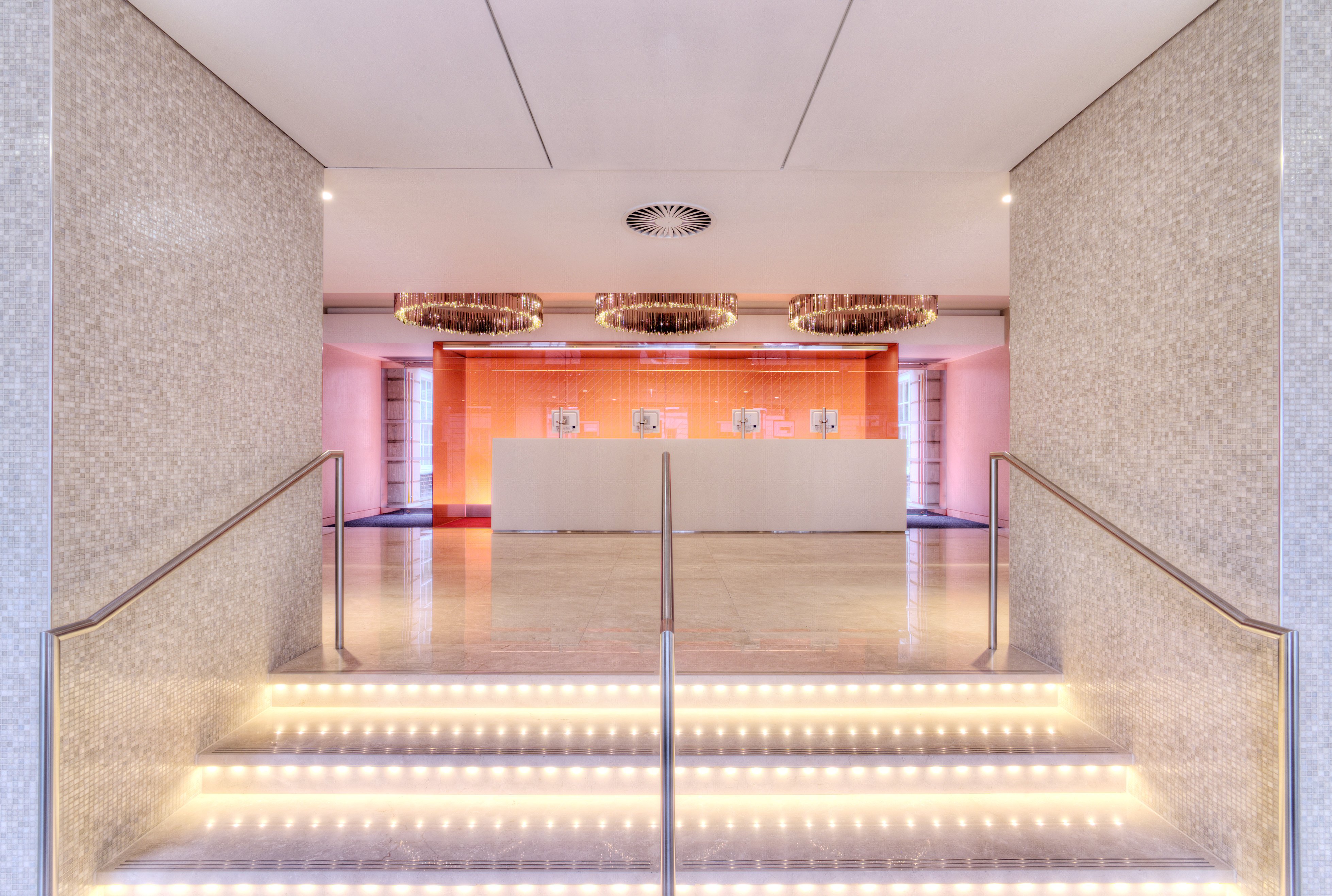 Apex Temple Court 4/81