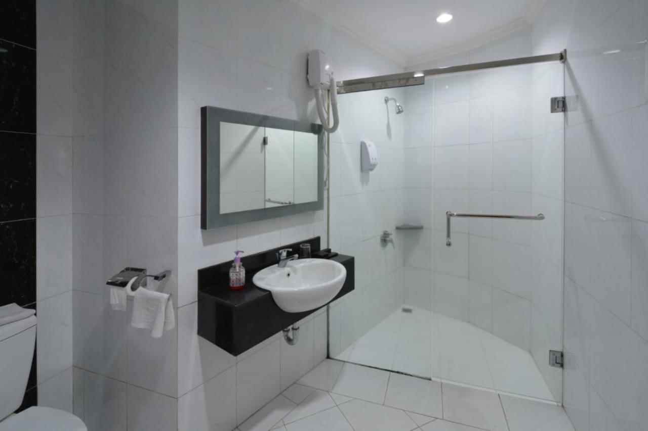 Sindha Hotel Ruteng 27/29