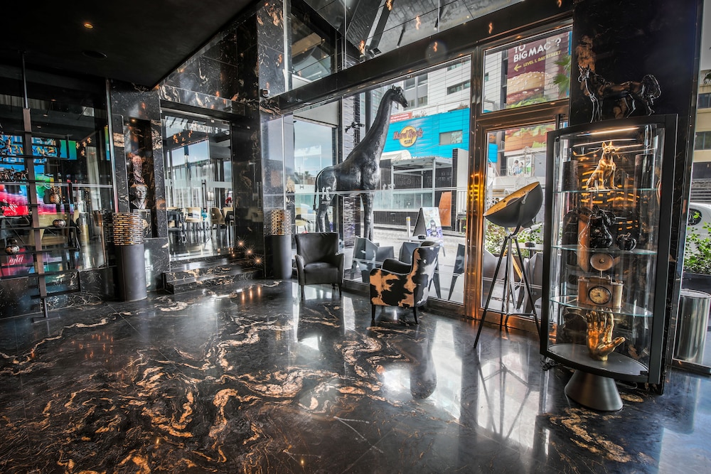 H Hotel Adults Only 42/68