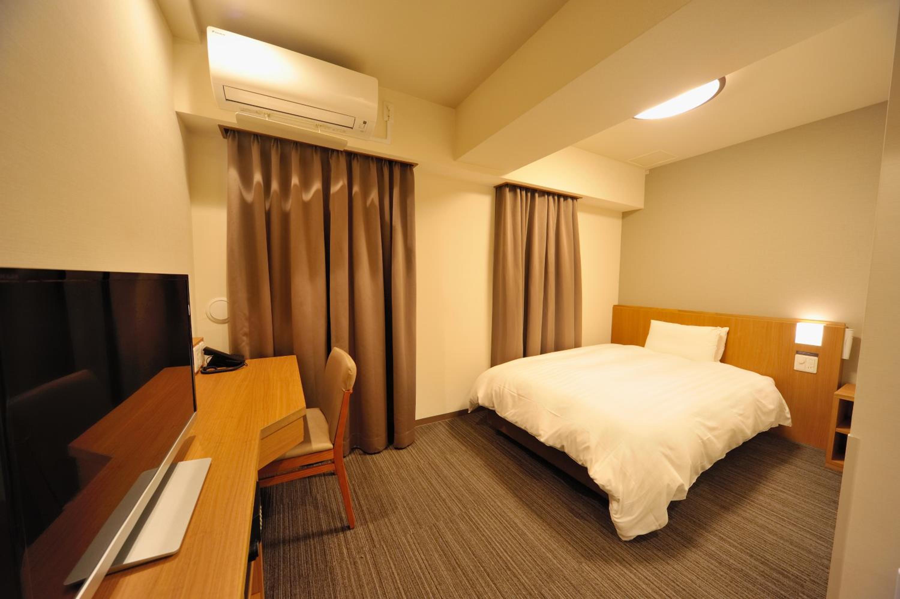 Semi Room, Single, Semi Double Bed, Smoking