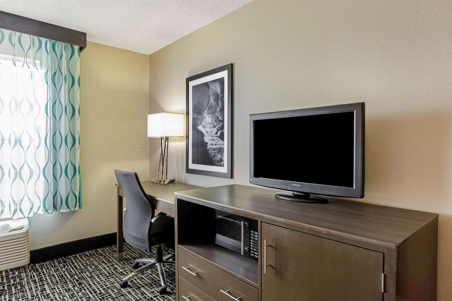 La Quinta Inn & Suites by Wyndham Hopkinsville 26/41