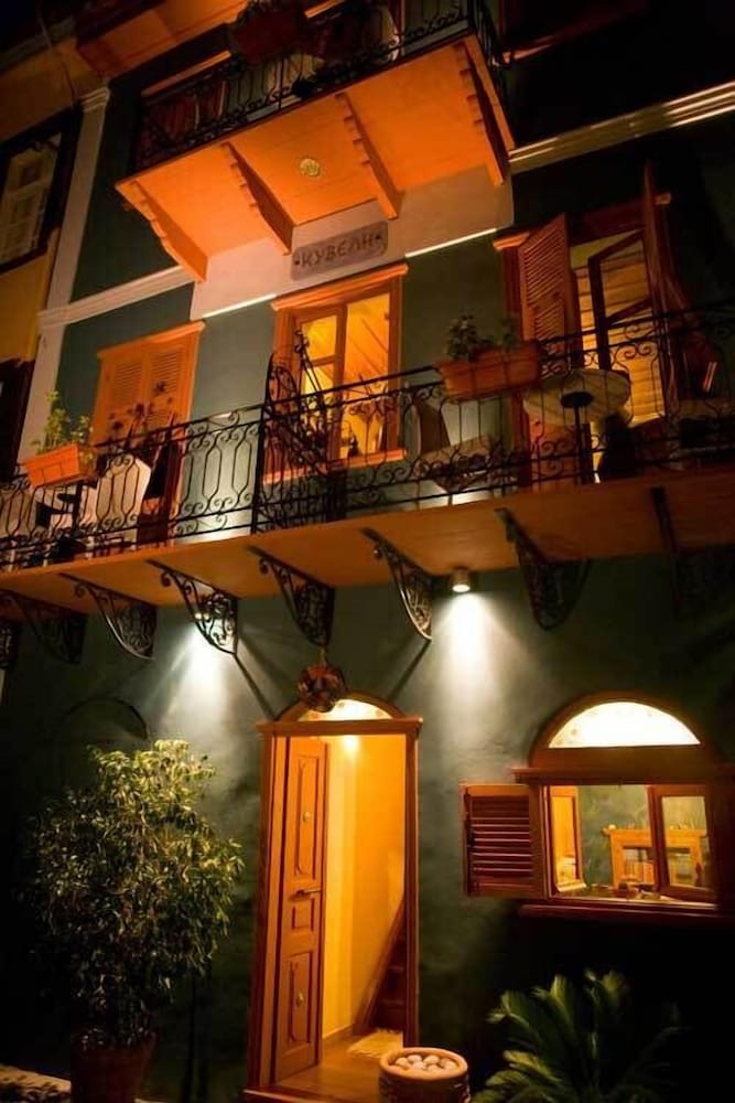 Kyveli Suites 1/50