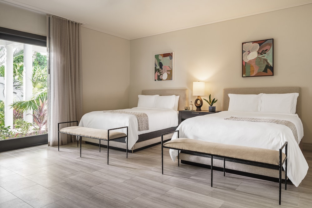 3 Bedrooms, Connecting, Beach, Villa, 3 King Beds, Beach Front
