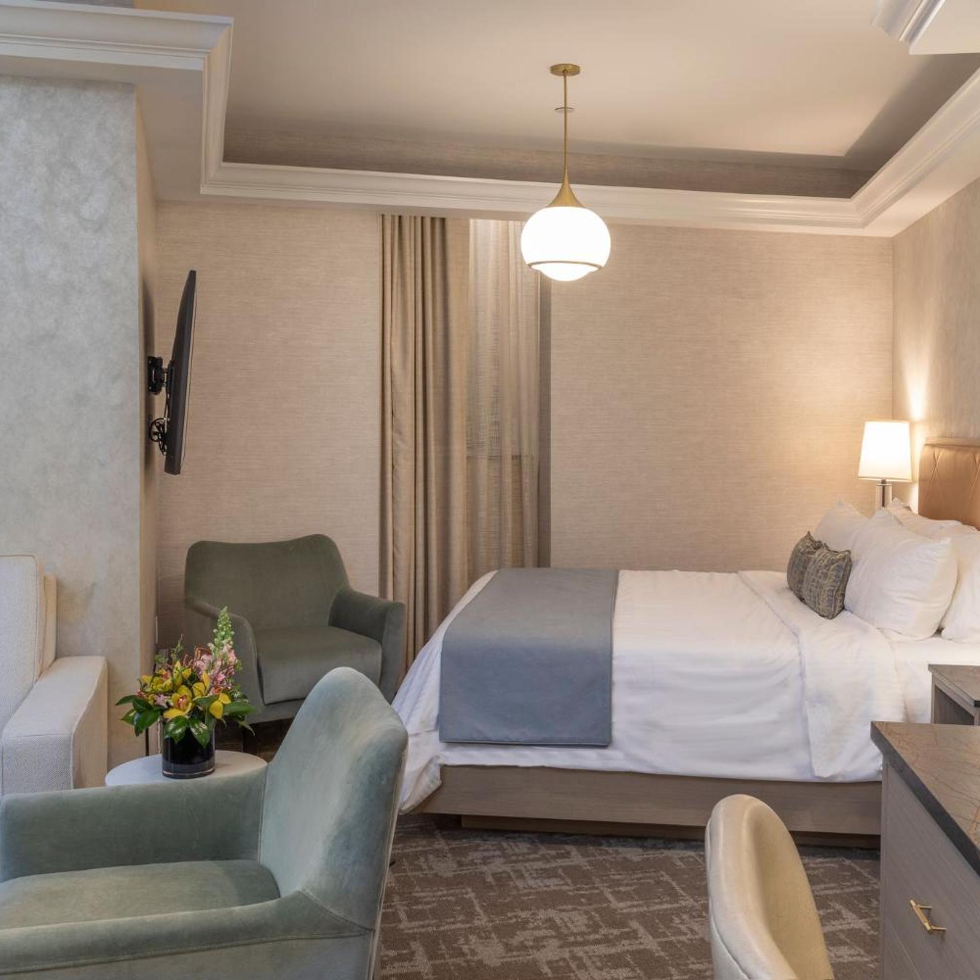 Renovated, Junior Suite, Deluxe, King Bed
