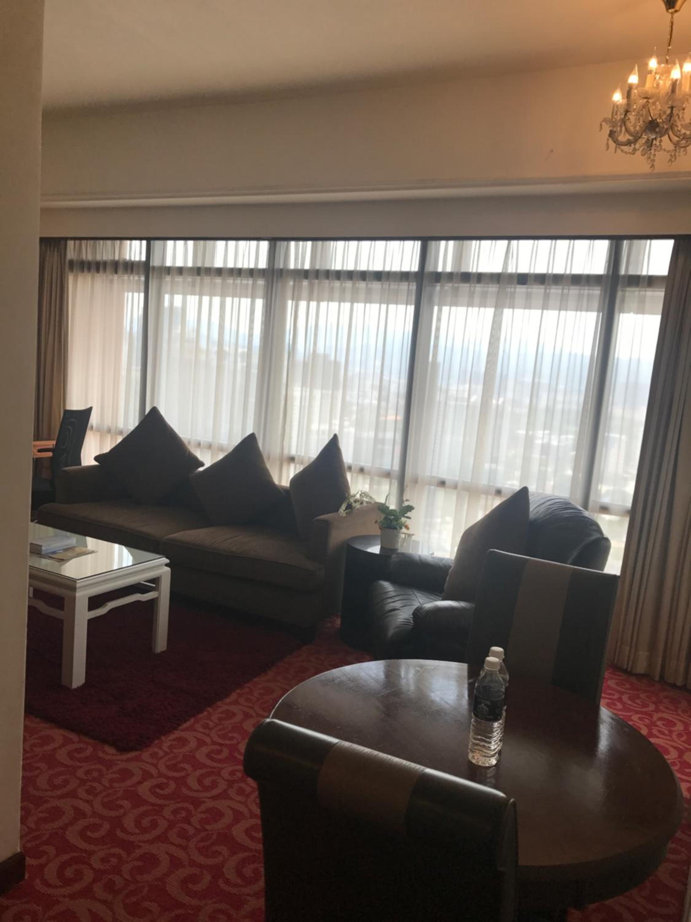 KL Service Suite at Times Square 41/59