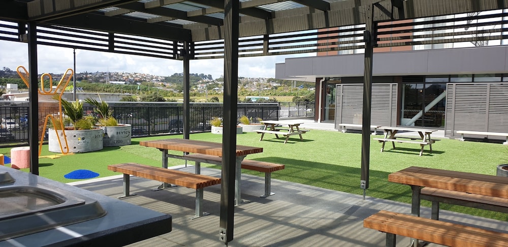 Ramada Suites by Wyndham Auckland Manukau Pacfic Centre 56/64