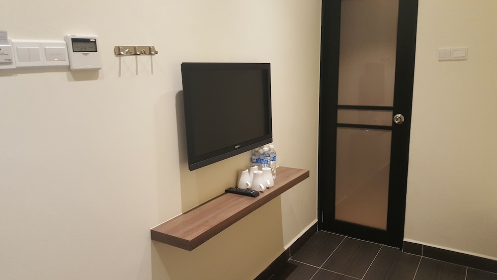9 Square Hotel - Sri Kembangan 23/38