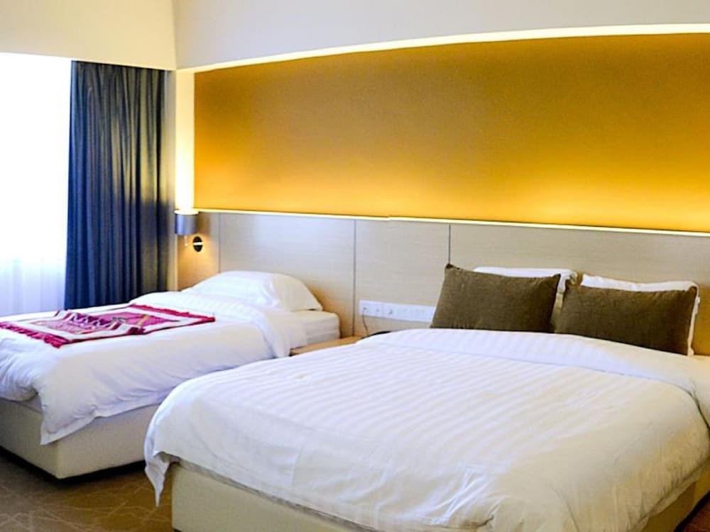 Raia Hotel Kota Kinabalu 12/45