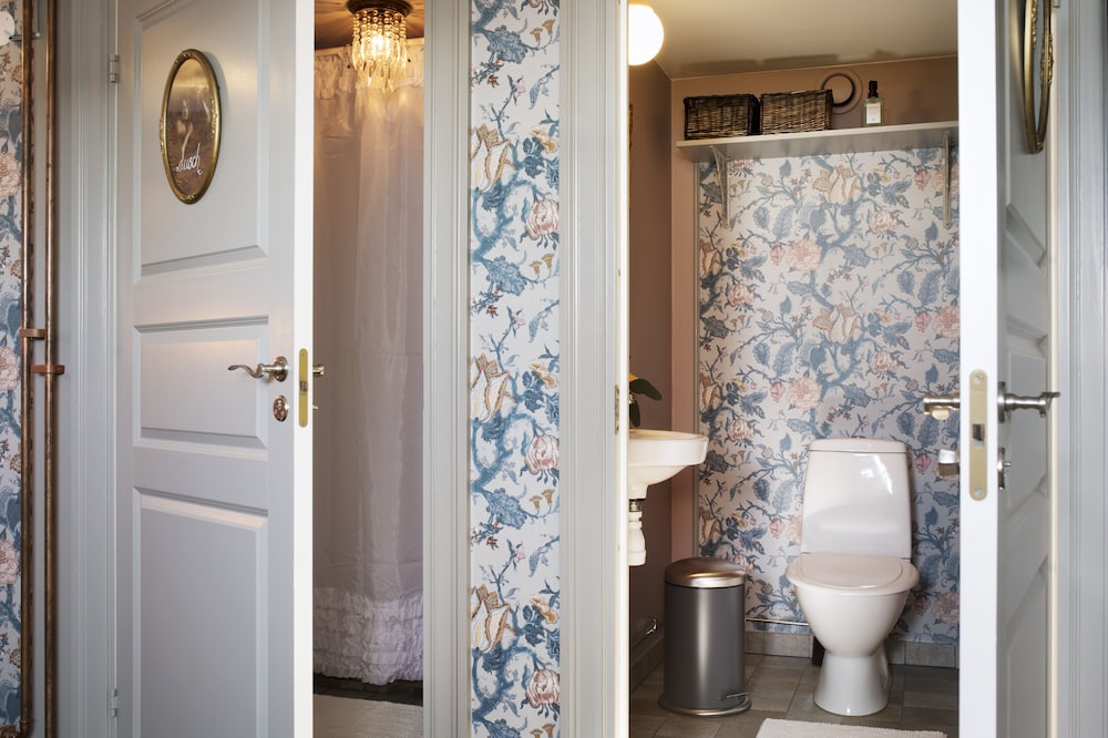 Strandvillan Hotell & Vandrarhem Lysekil 48/50
