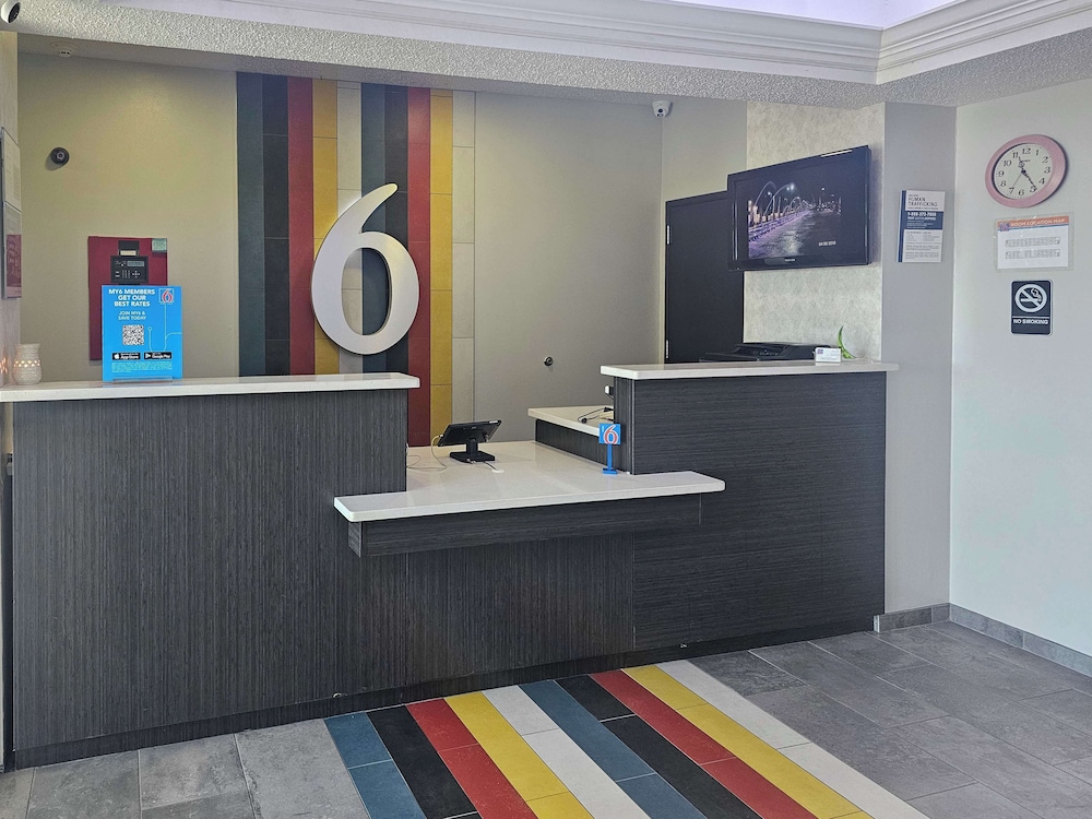 Motel6 Sinton, TX 6/51