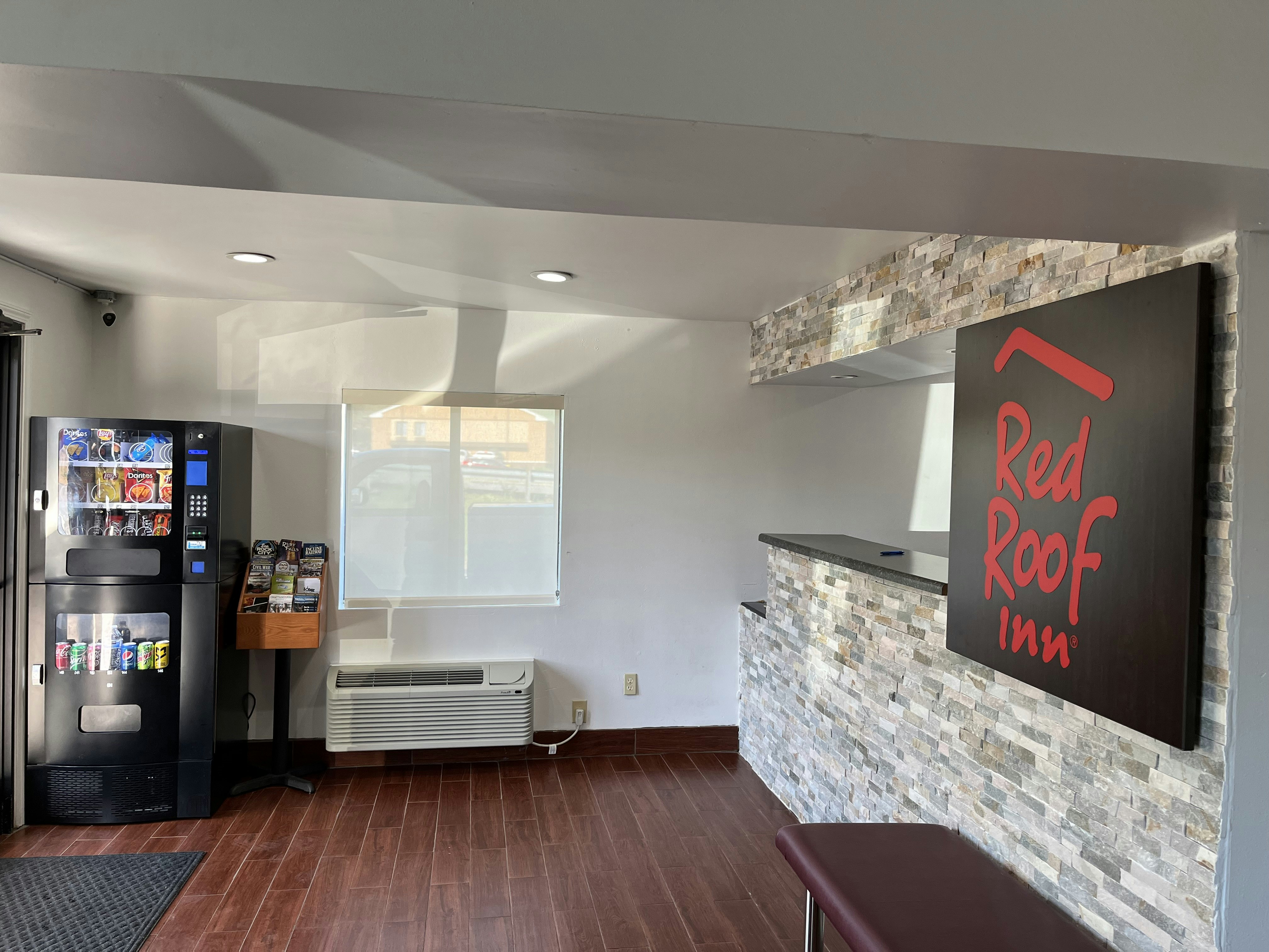 Red Roof Inn Kimball, TN - I-24 2/19