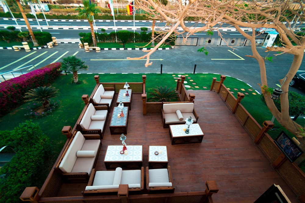 Tivoli Hotel Aqua Park 48/50