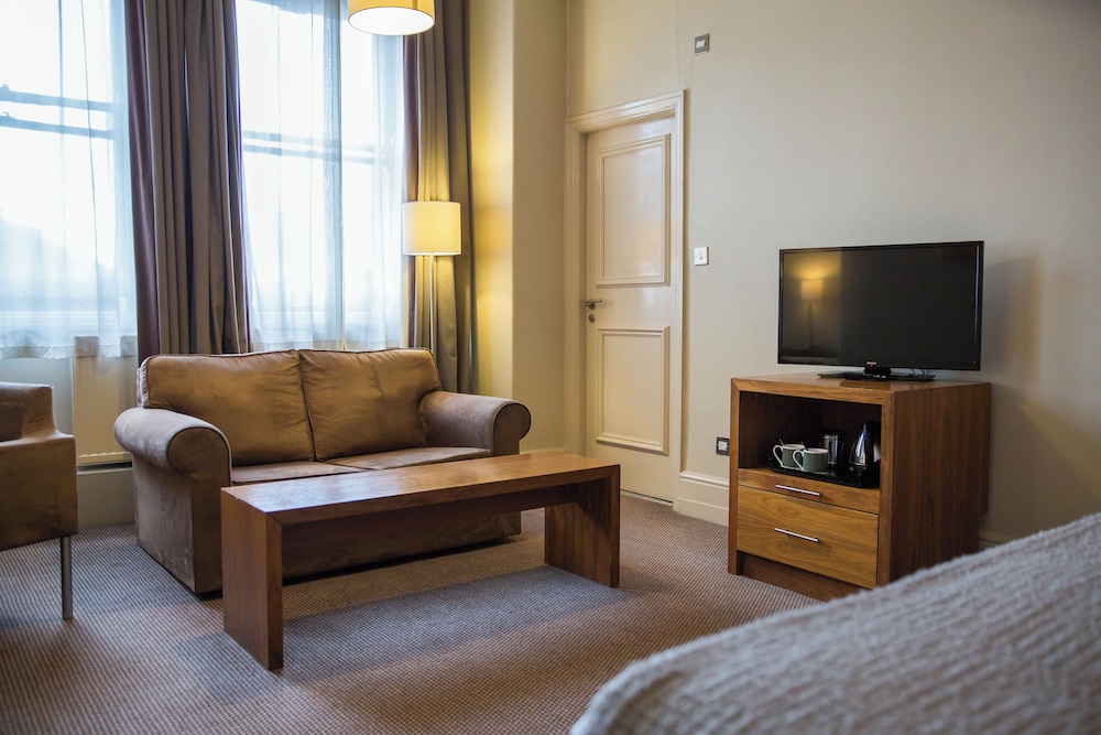 Met Hotel Leeds 51/71