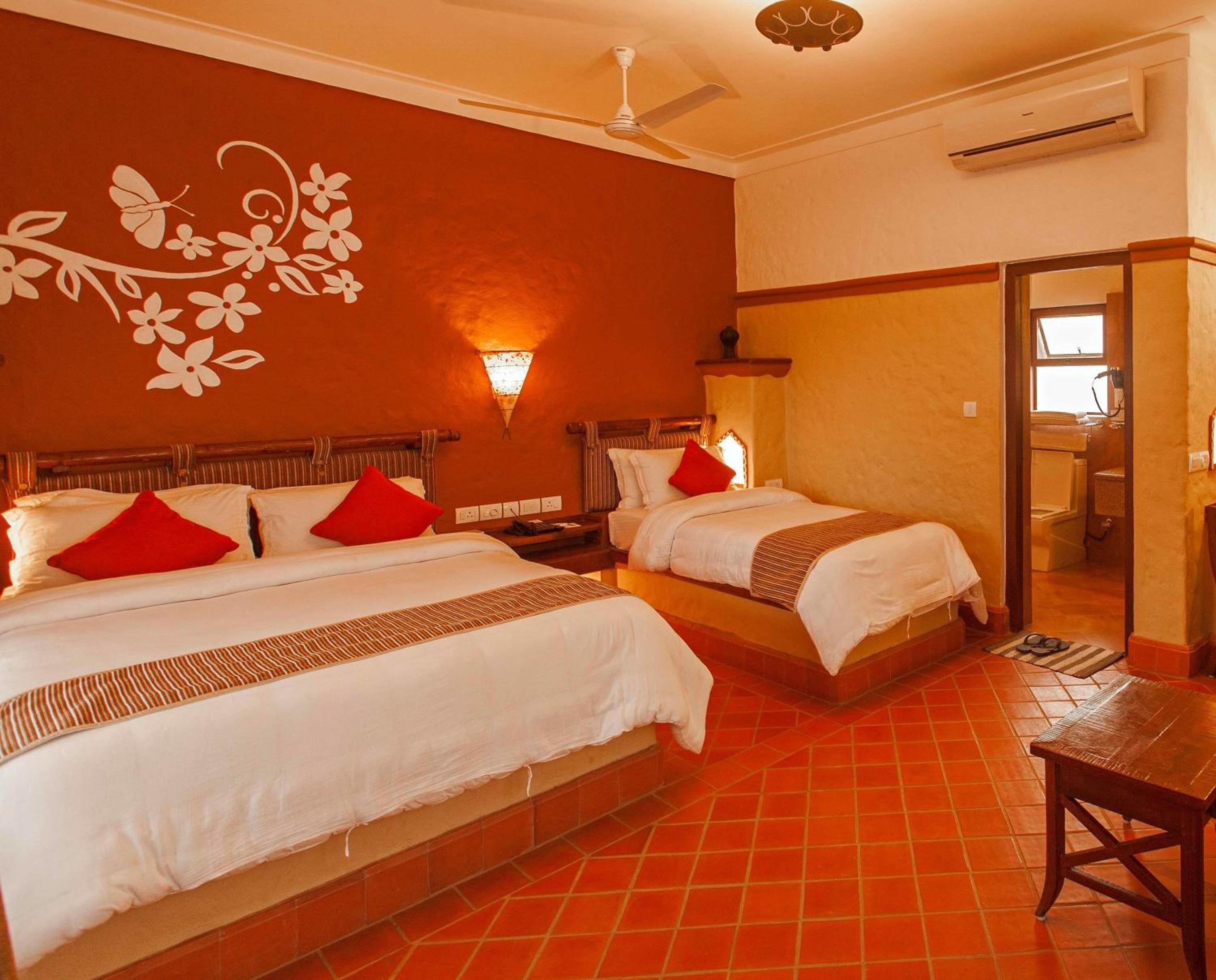 Super, Deluxe, 1 Double and 1 Single Bed, Balcony