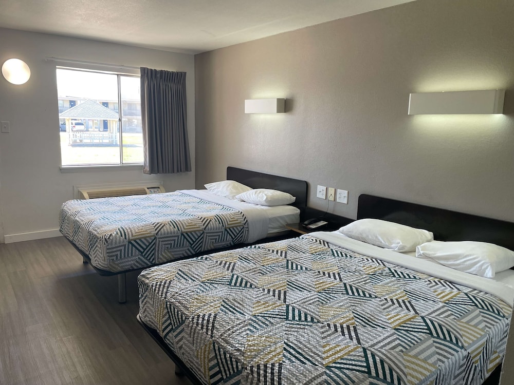 Motel6 Wichita Falls, TX - North 44/63