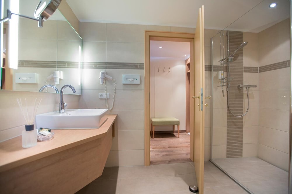 Flair Hotel Adlerbad 28/34