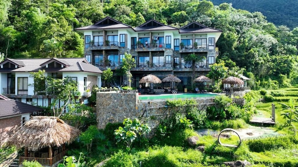 Central Hills Pu Luong Resort 2/50