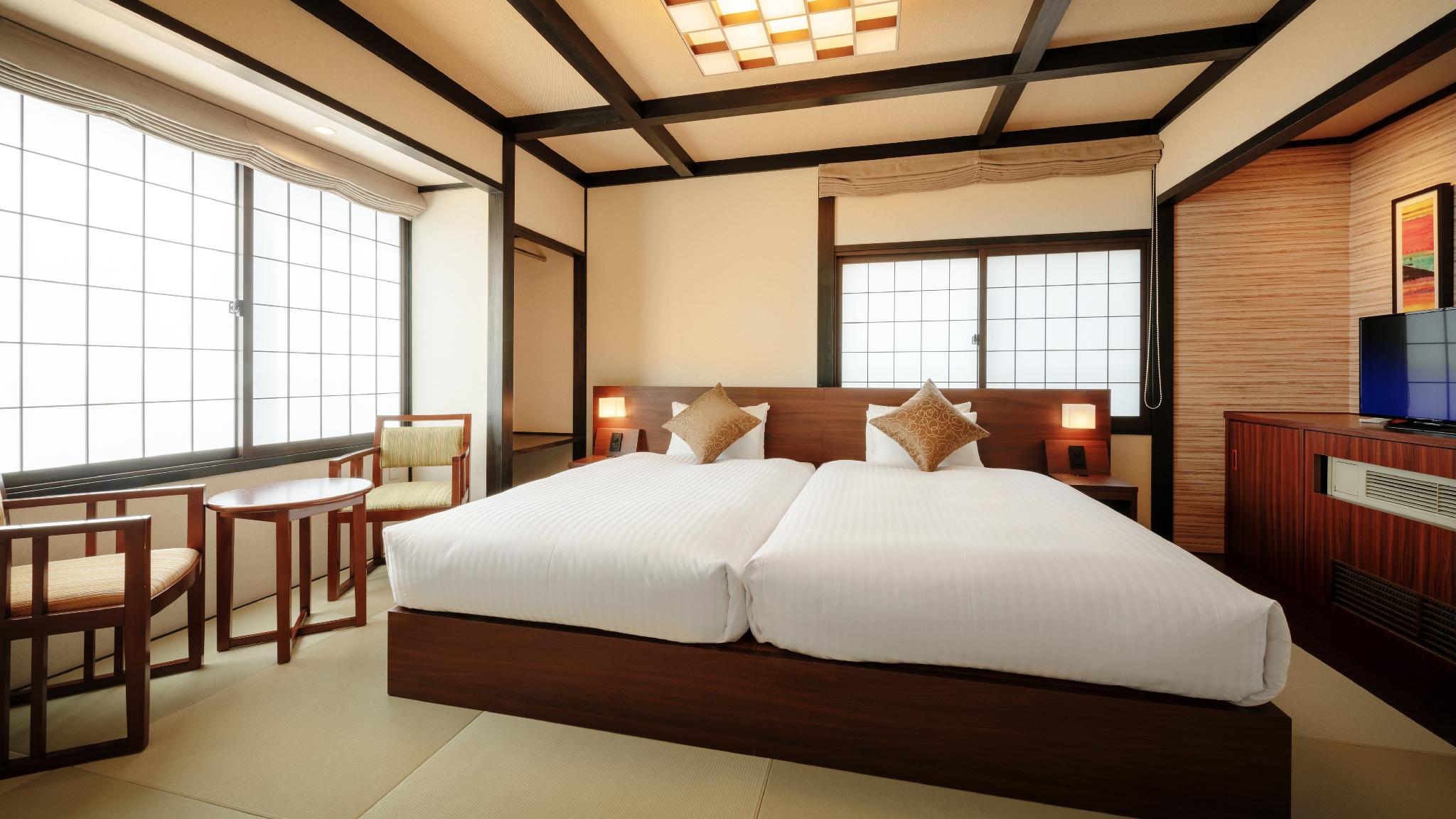 Japanese, Hollywood, Twin Beds, Annex