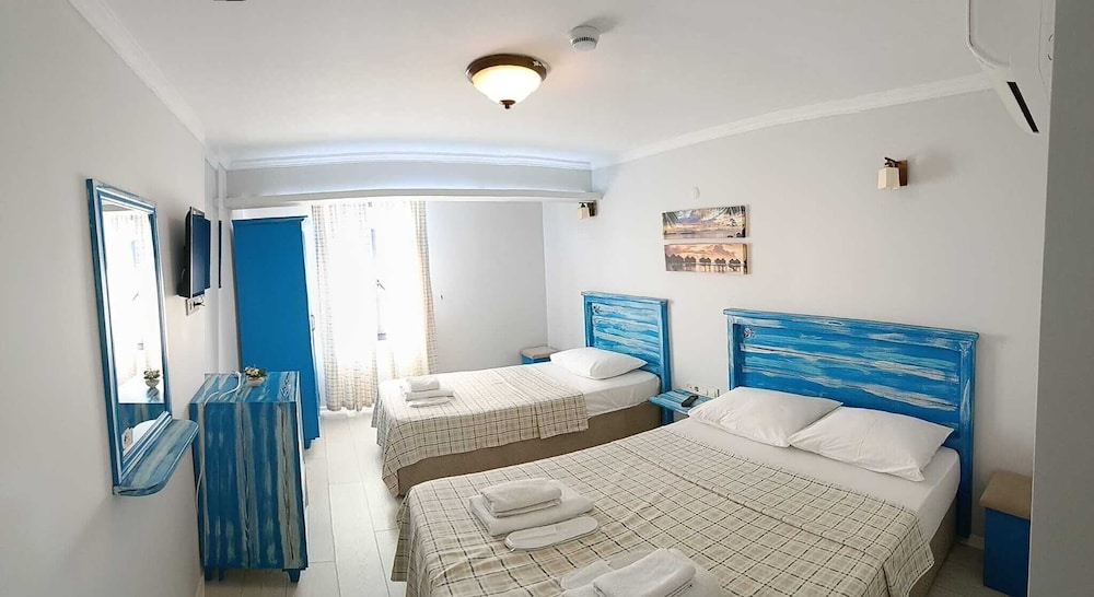 Mai Hotel 12/50
