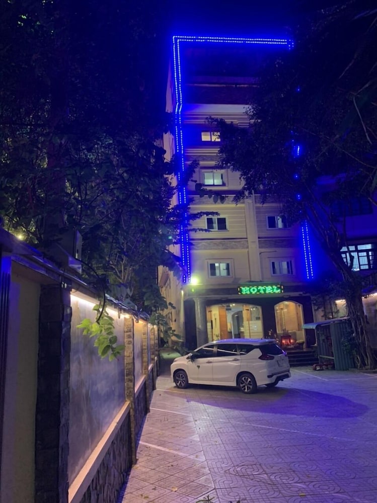 Ha Long Hotel 1/24