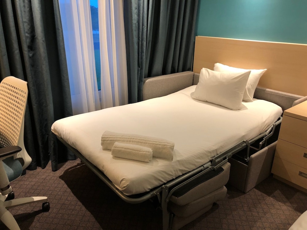 Hampton By Hilton Bristol Airport 25/46