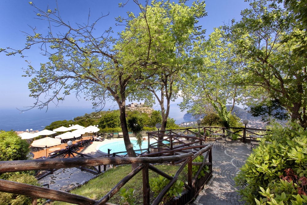Hotel Prestige 8/50